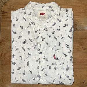 Levi’s Short Sleeve Button Down Shirt